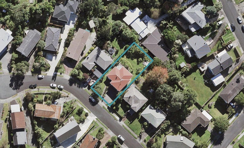 7 Ensign Place, Hillcrest, Auckland - Carousel 1