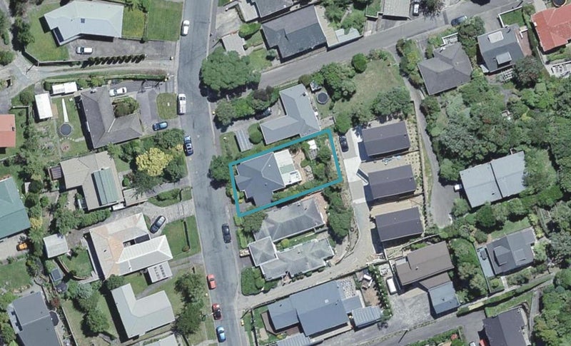 110 Parkvale Road, Karori, Wellington - Carousel 1