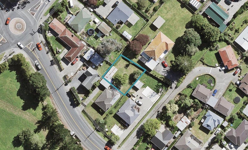 24A Pine Avenue, Henderson, Auckland - Carousel 1