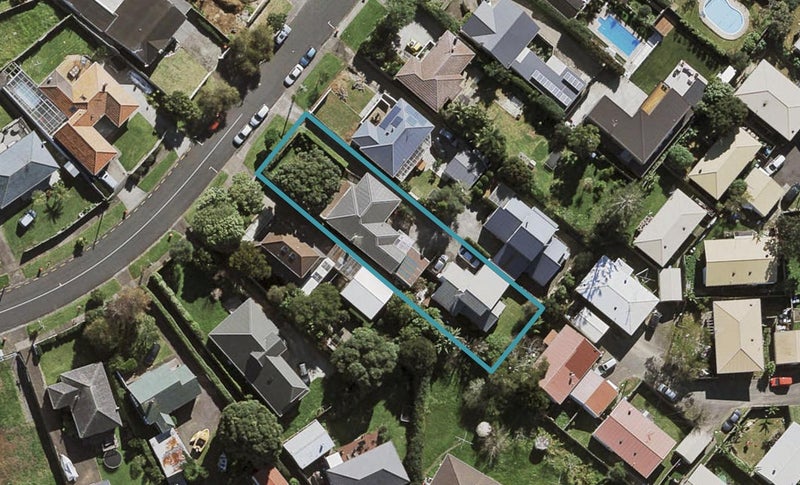 28 Aliford Avenue, One Tree Hill, Auckland - Carousel 1