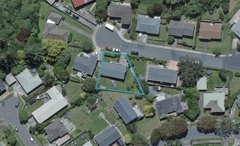 11A Forglen Place, Tawa, Wellington - Carousel 1