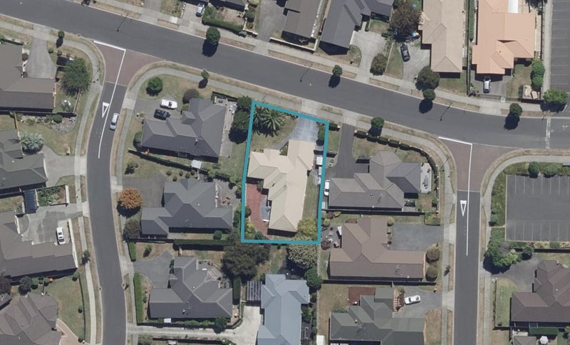 10 Strathmore Drive, Rototuna, Hamilton - Carousel 1