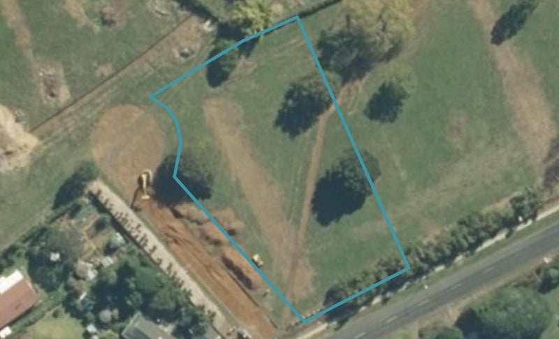2 School House Road, Onewhero - Carousel 1