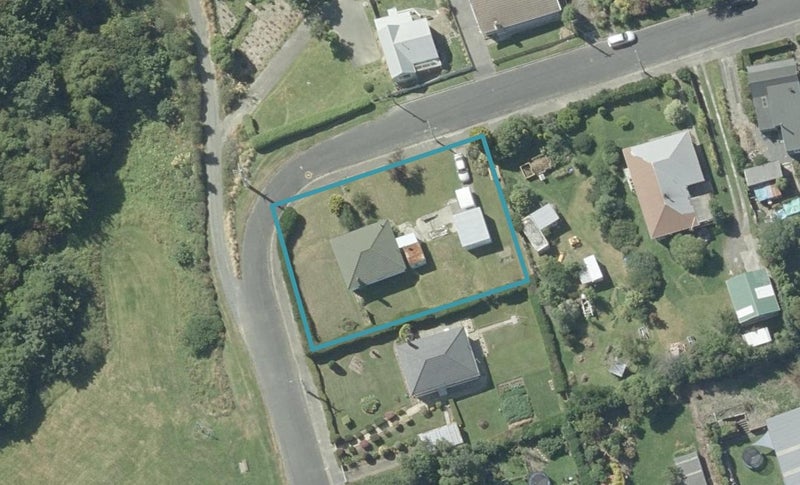 2 Matai Street, Ravensbourne, Dunedin - Carousel 1
