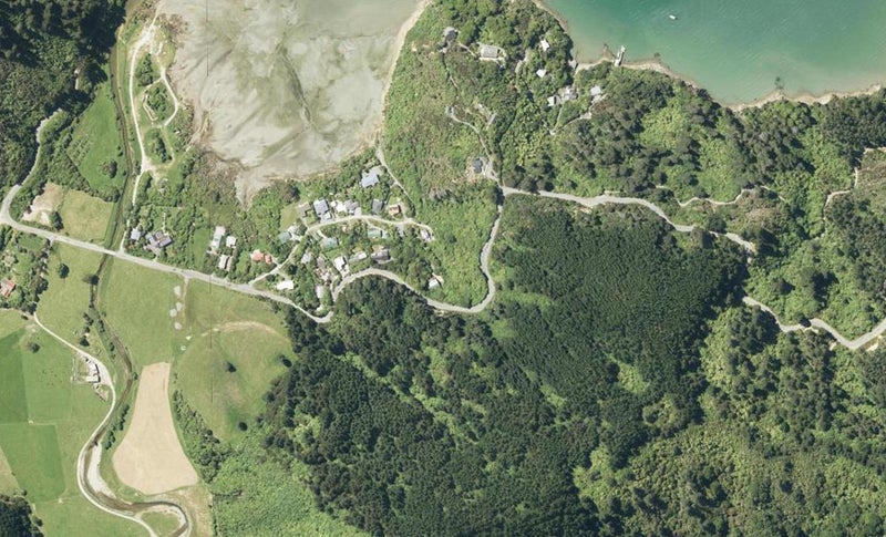 30 Mccormicks Road, Whatamango Bay, Picton - Carousel 1