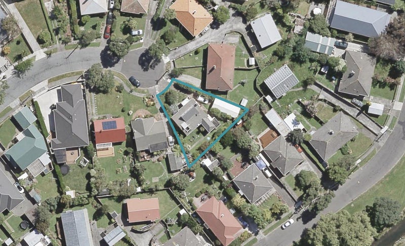 14 Melvill Grove, Waterloo, Lower Hutt - Carousel 1