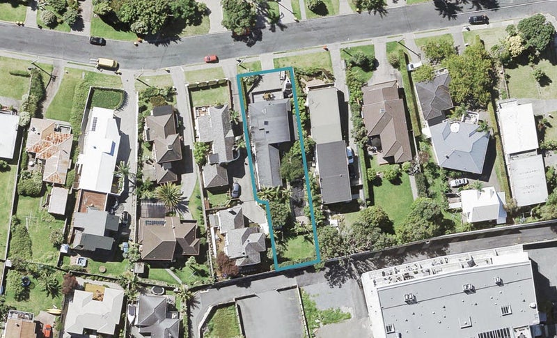 39 Braemar Road, Rothesay Bay, Auckland - Carousel 1