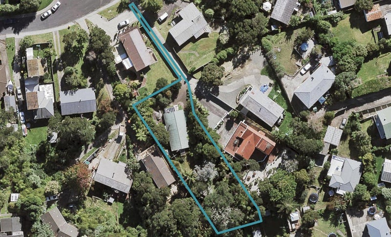 35 Glencourt Place, Glenfield, Auckland - Carousel 1