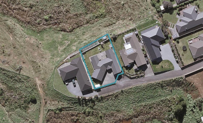 44C Ainslee Street, Highlands Park, New Plymouth - Carousel 1