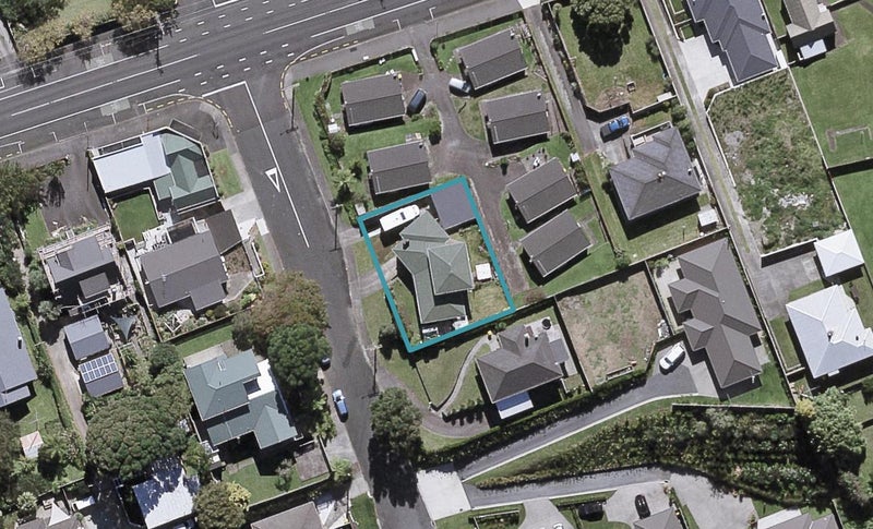 15 Rainsford Street, Moturoa, New Plymouth - Carousel 1