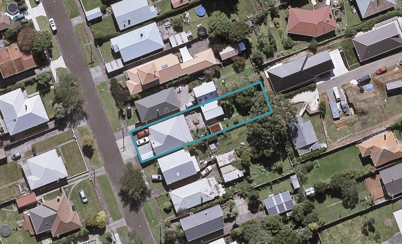 33 Lyn Street, Lynmouth, New Plymouth - Carousel 1