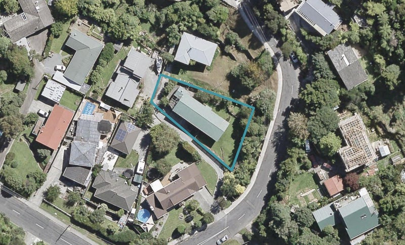 27 Forest Road, Pinehaven, Upper Hutt - Carousel 1