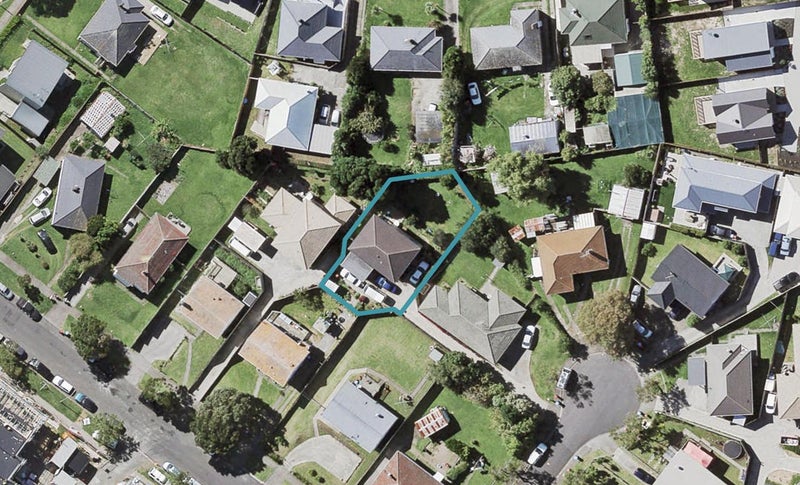 4 Marino Place, Glen Innes, Auckland - Carousel 1