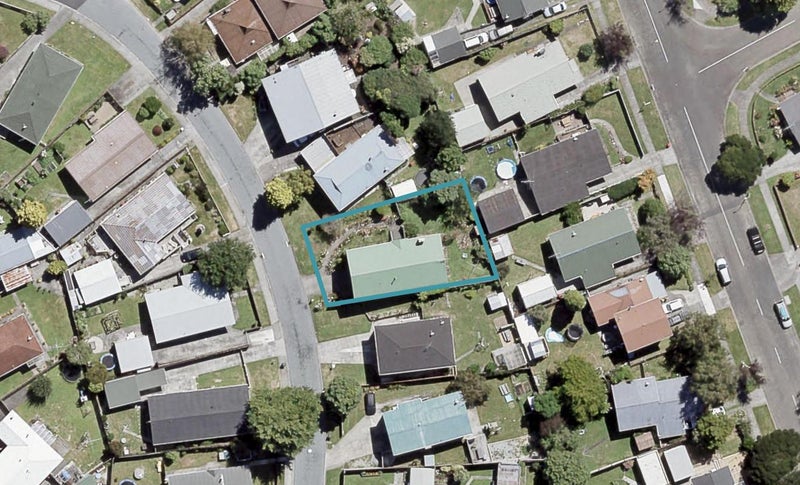 8 Dakota Grove, Totara Park, Upper Hutt - Carousel 1
