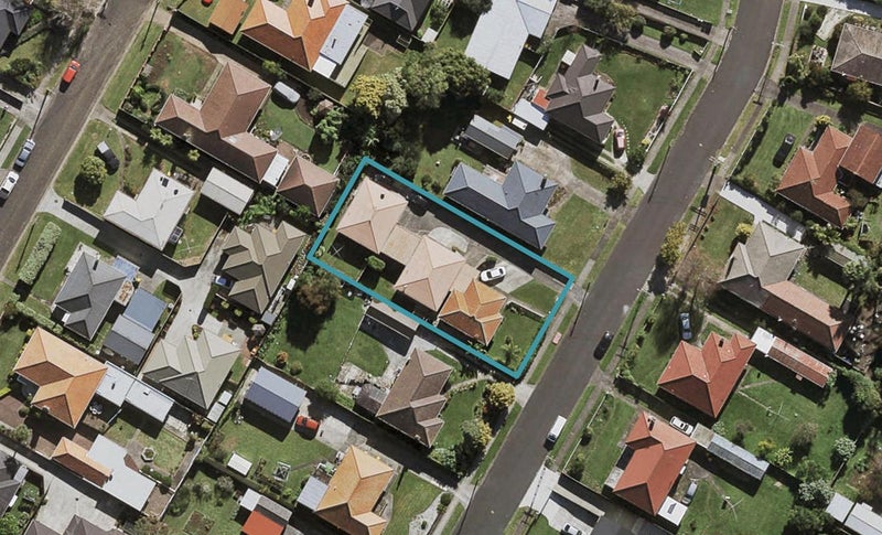1/16 Alexander Avenue, Papatoetoe, Auckland - Carousel 1