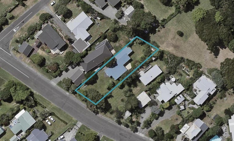 23 Te Moana Road, Waikanae Beach, Waikanae - Carousel 1