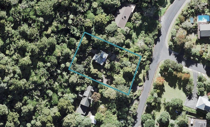 11 Bush Road, Waiatarua, Auckland - Carousel 1