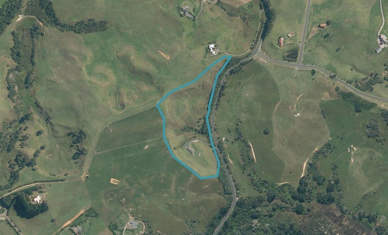 1105 South Head Road, Helensville - Carousel 1