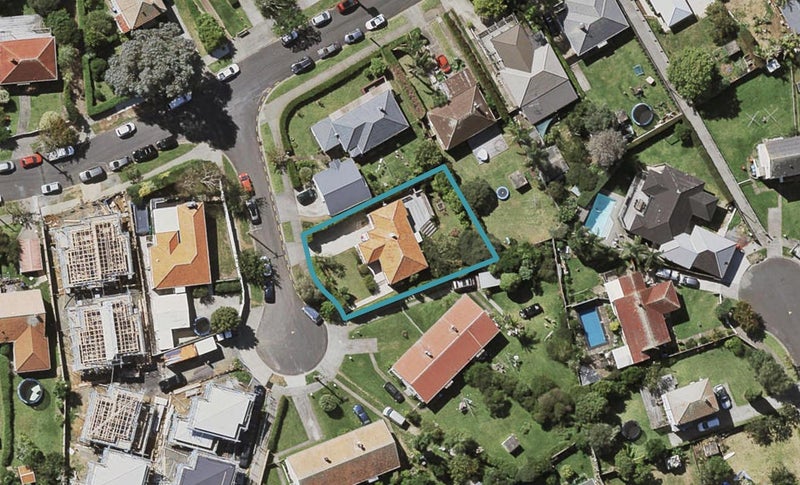 202/4 Koa Street, Meadowbank, Auckland - Carousel 1