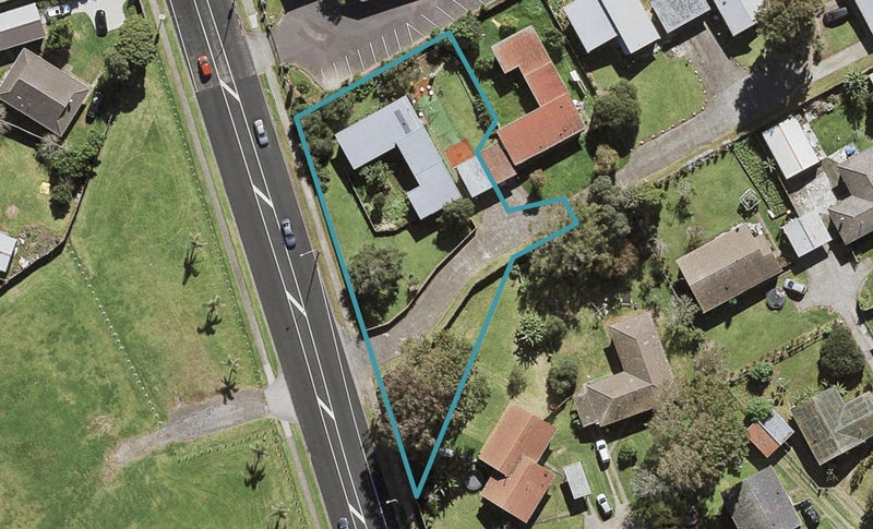 70 Robertson Road, Favona, Auckland - Carousel 1