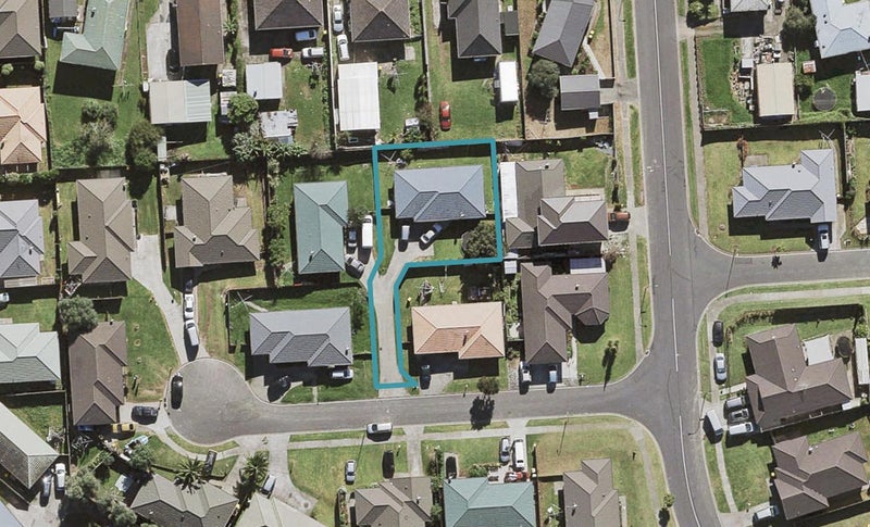 5 Outrigger Place, Mangere, Auckland - Carousel 1