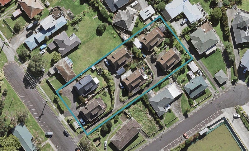 3/11 Hall Road, Glenfield, Auckland - Carousel 1