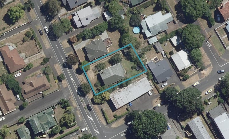 210 River Road, Claudelands, Hamilton - Carousel 1