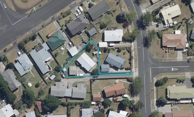 26 Waterford Road, Fitzroy, Hamilton - Carousel 1