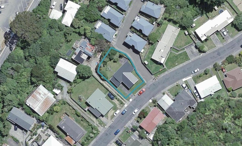 74 Hazlewood Avenue, Karori, Wellington - Carousel 1