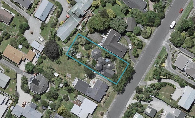 100 Winara Avenue, Waikanae, Waikanae - Carousel 1