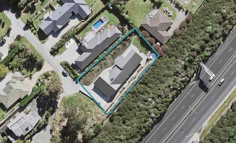 54 Isobel Road, Greenhithe, Auckland - Carousel 1