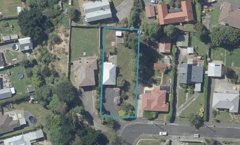 33 Edward Street, Abbotsford, Dunedin - Carousel 1