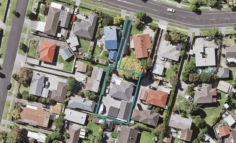 109 Gills Road, Bucklands Beach, Auckland - Carousel 1