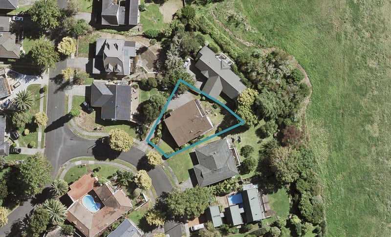 4 Alderton Place, Opaheke, Papakura - Carousel 1