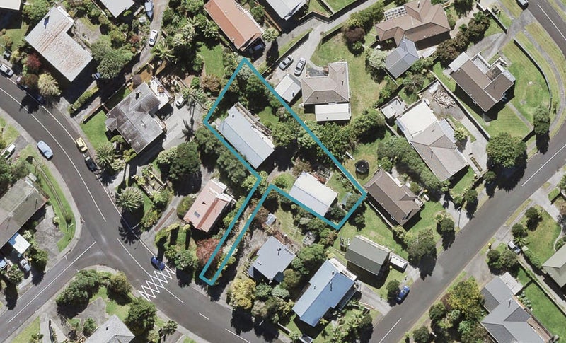 1/16 Widmore Drive, Massey, Auckland - Carousel 1