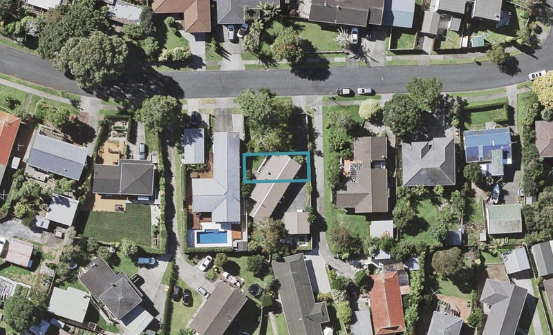 13B La Perouse Street, Botany Downs, Auckland - Carousel 1