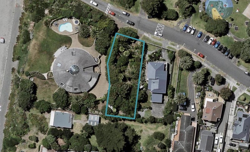 8 Garden Road, Raumati Beach, Paraparaumu - Carousel 1