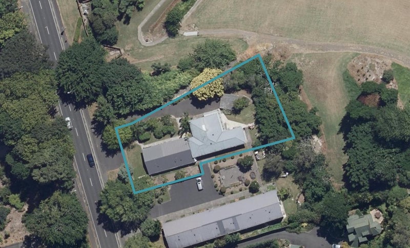 586 Grey Street, Hamilton East, Hamilton - Carousel 1