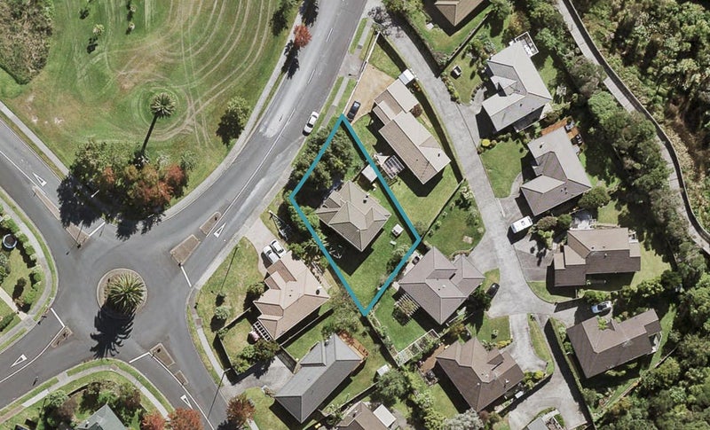 94 Barbados Drive, Unsworth Heights, Auckland - Carousel 1