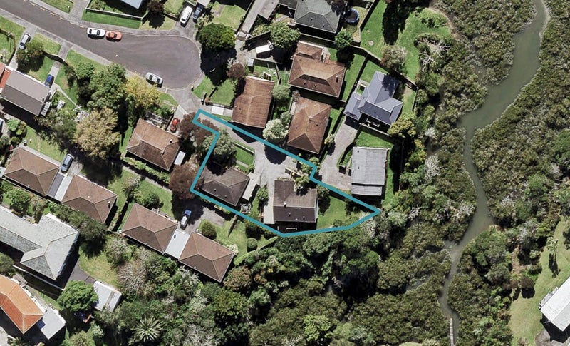 5A Durrant Place, New Lynn, Auckland - Carousel 1