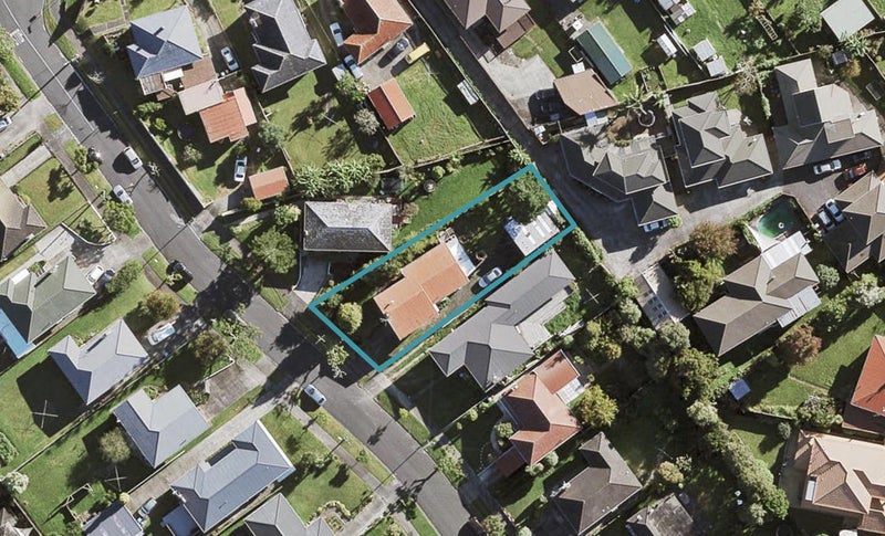 6 Rosamund Avenue, New Windsor, Auckland - Carousel 1