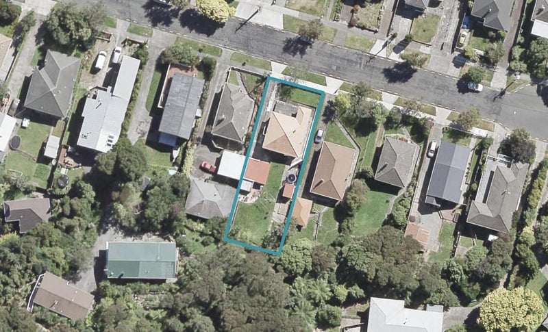 219 Whites Line, WAIWHETU, LOWER HUTT - Carousel 1
