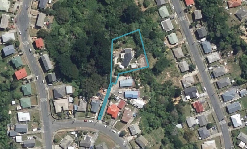 7 Swansea Street, Cannons Creek, Porirua - Carousel 1