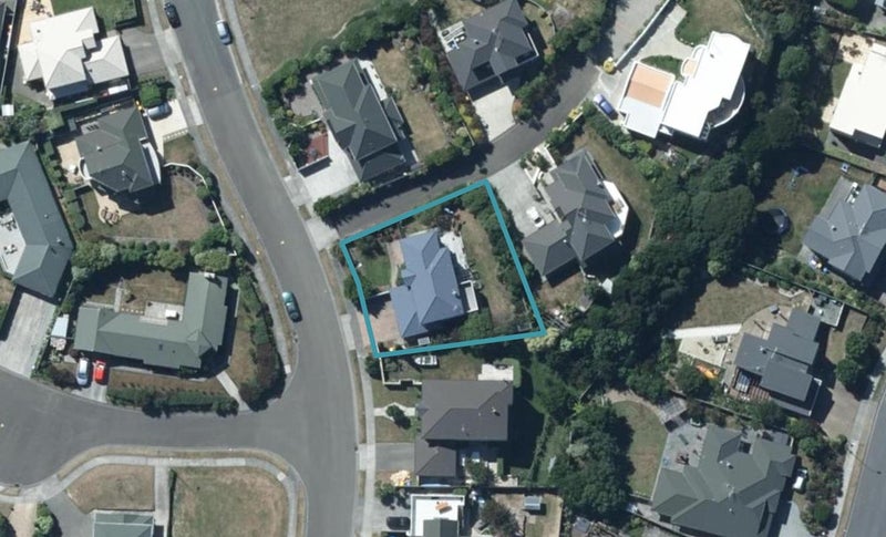 22 Saint Ives Drive, Camborne, Porirua - Carousel 1