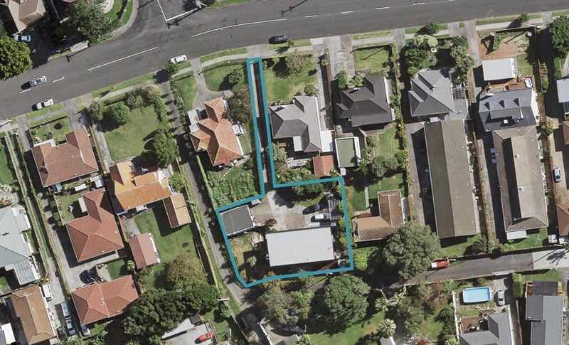 17A Grande Vue Road, Hillpark, Auckland - Carousel 1