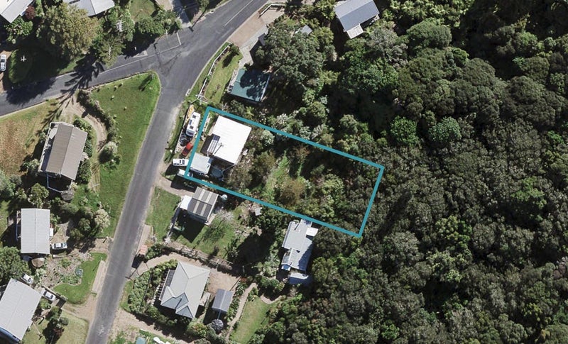 36 Wellington Road, Surfdale, Waiheke Island - Carousel 1