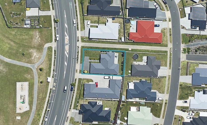 217 Lakes Boulevard, Pyes Pa, Tauranga - Carousel 1