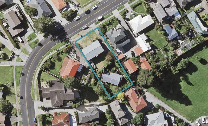 2/64 Bradbury Road, Highland Park, Auckland - Carousel 1