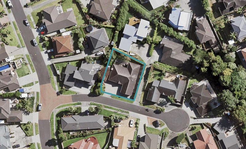 4 Beirut Court, The Gardens, Auckland - Carousel 1