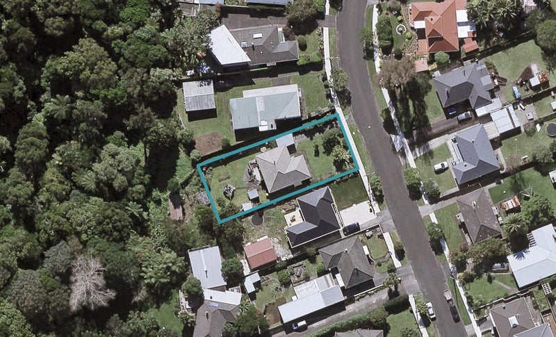 21 Budleigh Street, Frankleigh Park, New Plymouth - Carousel 1